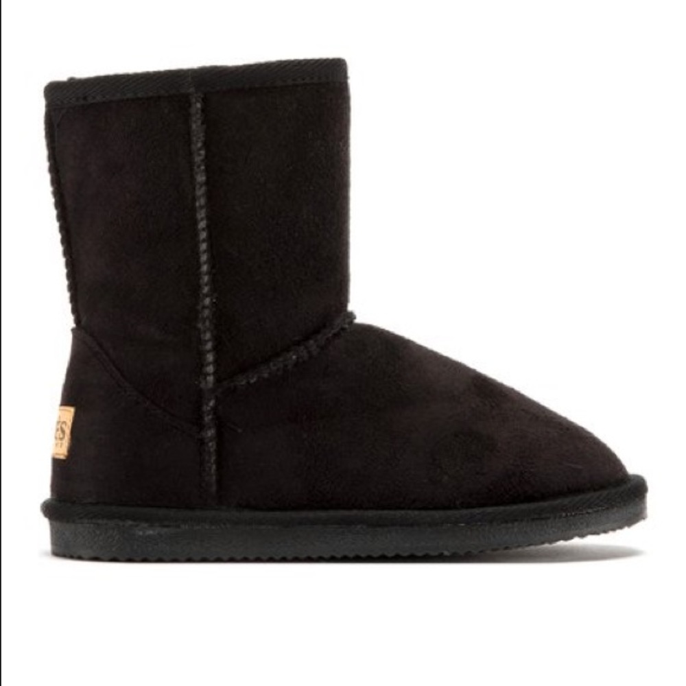 Classic Boots Lined with Faux Fur
